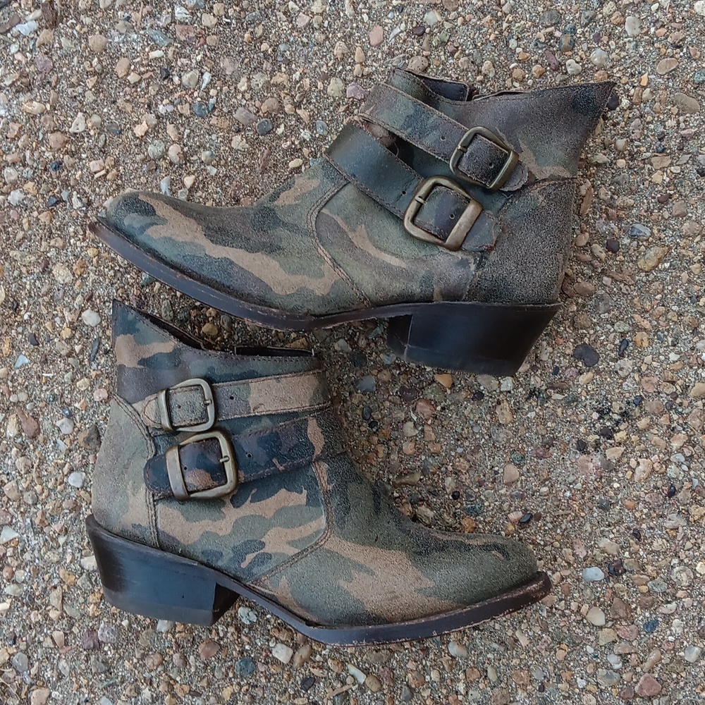 Cofi Camo Print Leather Ankle Boots Booties Women's Sz 6.5 View 5